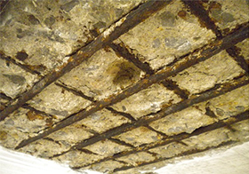 安丘厂区宿舍楼板底出现混凝土保护层脱落、钢筋锈蚀的事故鉴定